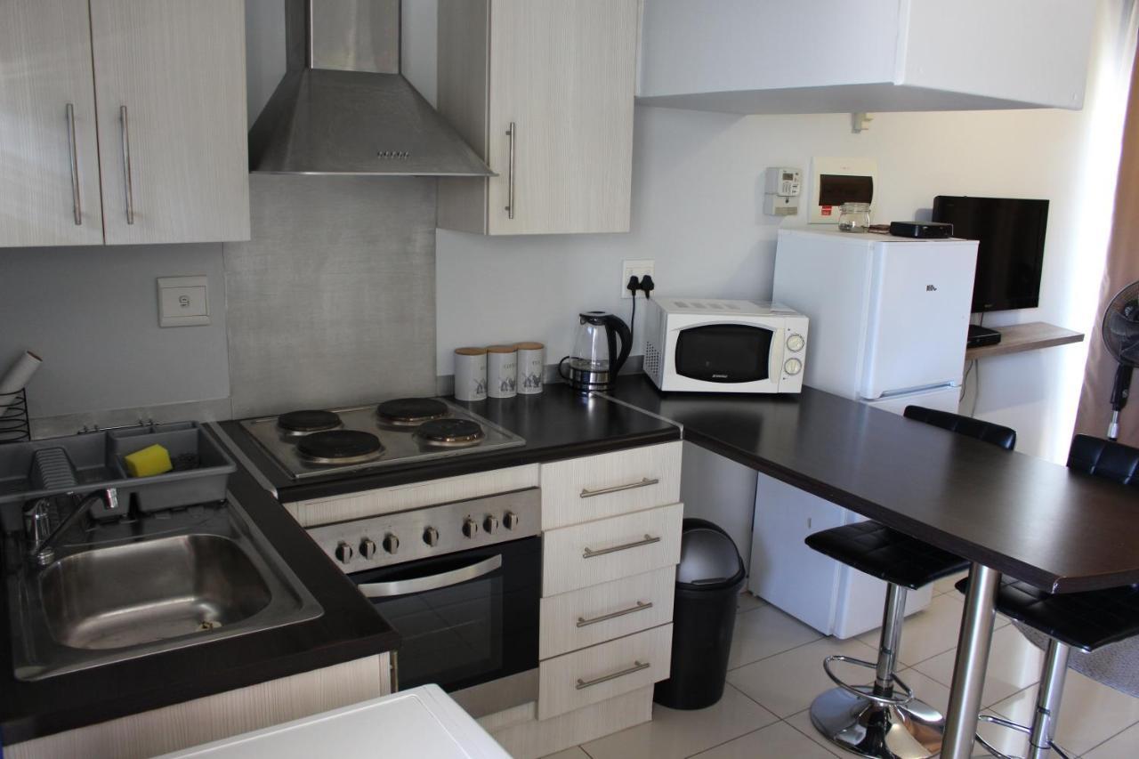 Abigail'S Studio Apartment @ Trift Tower Windhoek Luaran gambar