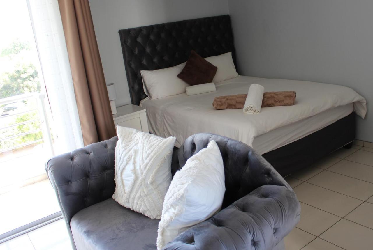 Abigail'S Studio Apartment @ Trift Tower Windhoek Luaran gambar