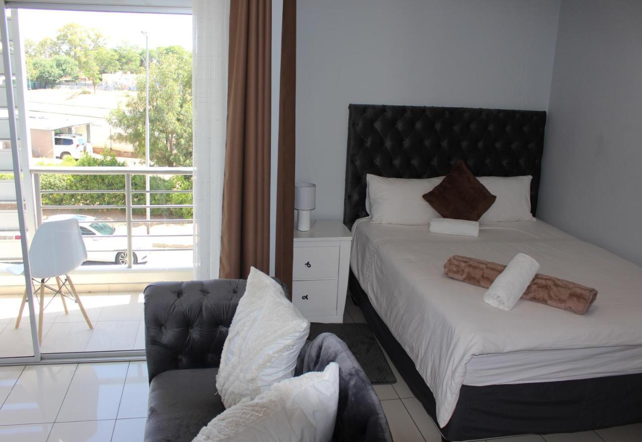 Abigail'S Studio Apartment @ Trift Tower Windhoek Luaran gambar